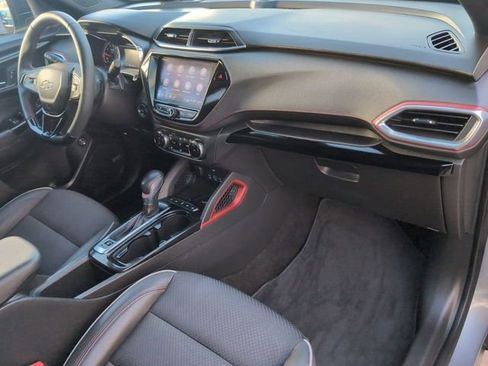 Used 2023 Chevrolet TrailBlazer RS w/ Sun and Liftgate Package image 27