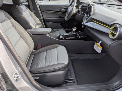 New 2026 Chevrolet Trax LT image 34