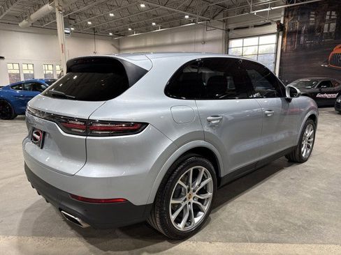 Used 2020 Porsche Cayenne image 3