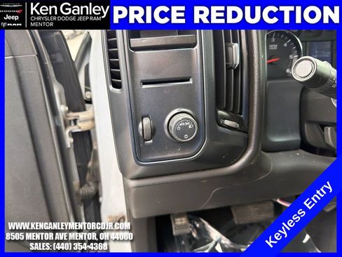Used 2018 Chevrolet Silverado 1500 Custom w/ Custom Value Package AWD/4WD image 12