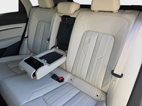 Certified 2024 Audi Q8 e-tron Premium image 18