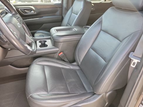 Used 2021 Chevrolet Tahoe Z71 w/ Luxury Package image 4