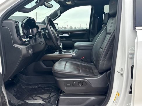 Used 2025 Chevrolet Silverado 1500 High Country AWD/4WD image 14