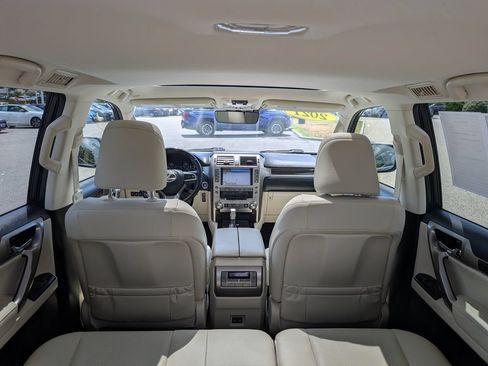 Used 2021 Lexus GX 460 Premium w/ Premium Package AWD/4WD image 15