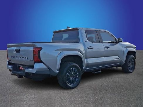 Used 2025 Toyota Tacoma SR5 image 4