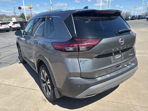 Used 2022 Nissan Rogue SV w/ SV Premium Package image 8