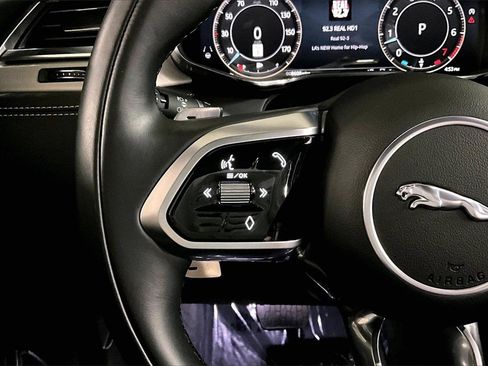 Used 2024 Jaguar F-PACE R-Dynamic S image 11