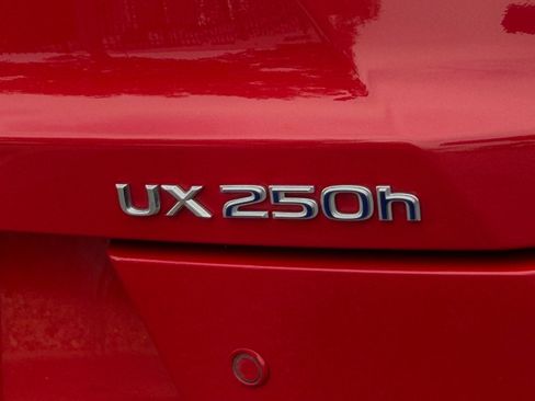 Used 2021 Lexus UX 250h w/ Accessory Package (Z1) AWD/4WD image 23