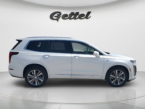 Used 2024 Cadillac XT6 Premium Luxury AWD/4WD image 4