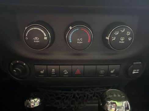 Used 2015 Jeep Wrangler Sport AWD/4WD image 12