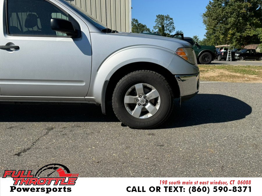 Used 2011 Nissan Frontier SV w/ SV Premium Utility Pkg AWD/4WD image 26