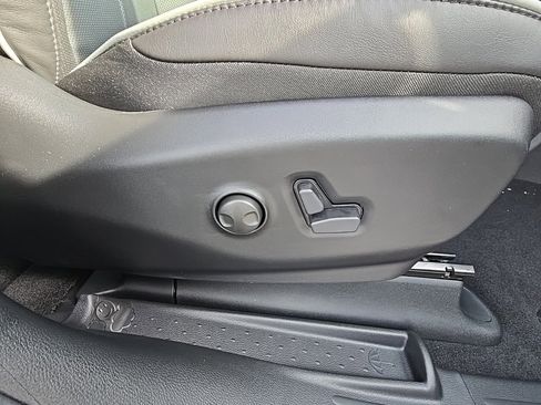 New 2026 Chrysler Pacifica Limited w/ S Appearance Package image 53