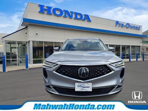Used 2023 Acura MDX SH-AWD w/ Technology Package image 2