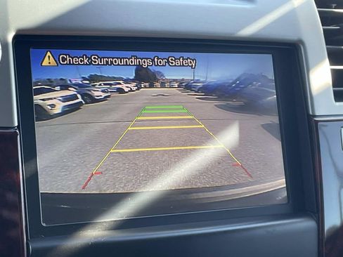 Used 2013 Cadillac Escalade Luxury image 21