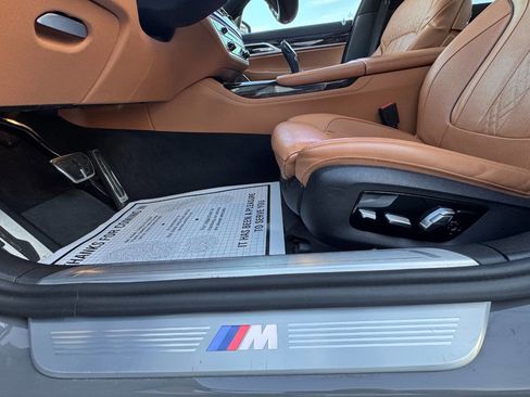 Used 2020 BMW 750i xDrive w/ Autobahn Package image 31