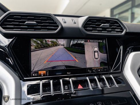 Used 2024 Lamborghini Urus S image 14