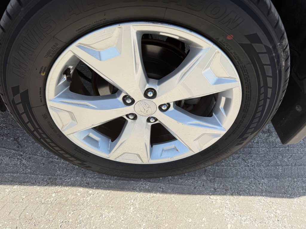 Used 2014 Subaru Forester 2.5i Touring AWD/4WD image 16