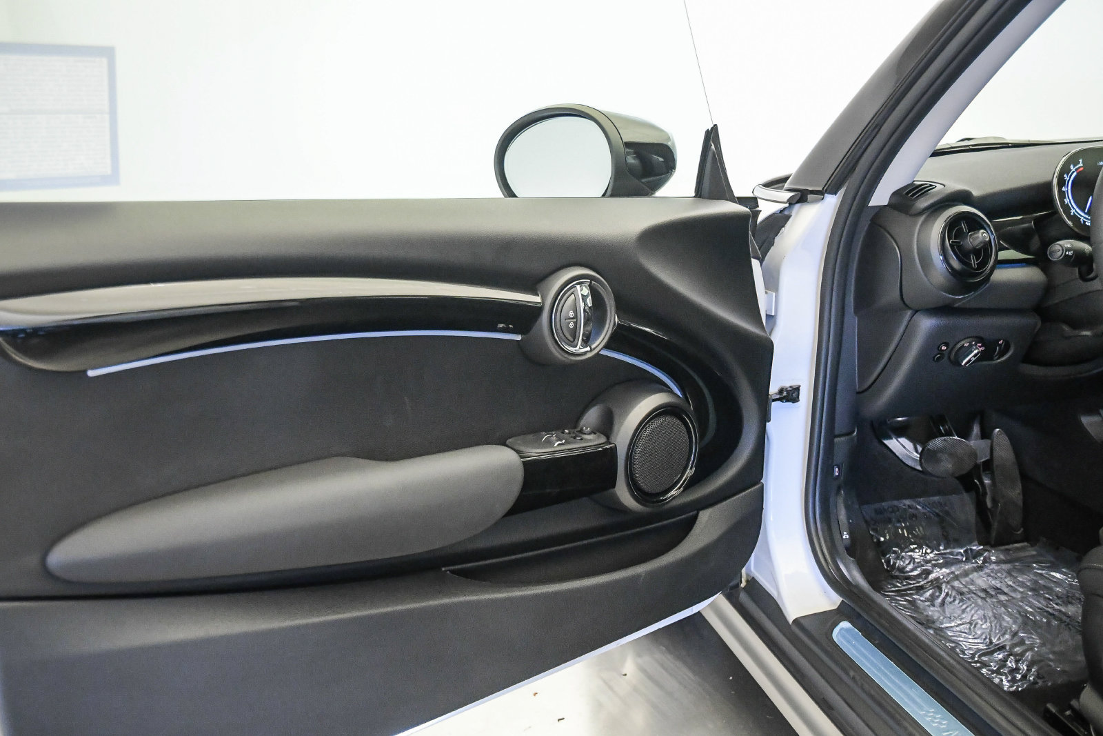 Used 2024 MINI Cooper S FWD image 24