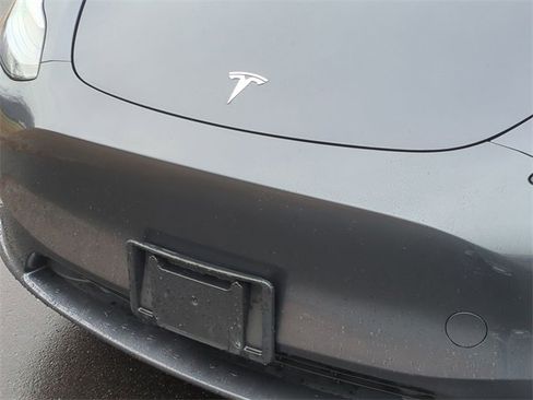 Used 2023 Tesla Model Y Long Range image 36