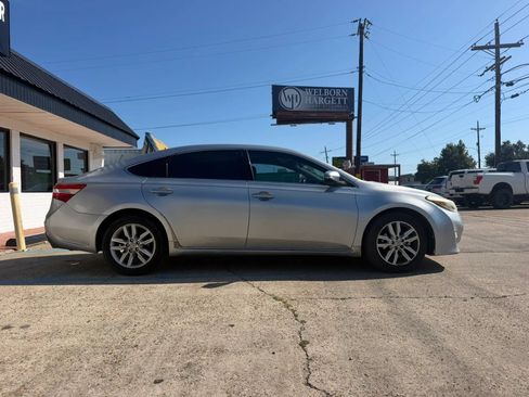 Used 2015 Toyota Avalon XLE Premium FWD image 4