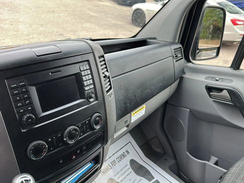 Used 2016 Mercedes-Benz Sprinter 2500 image 22