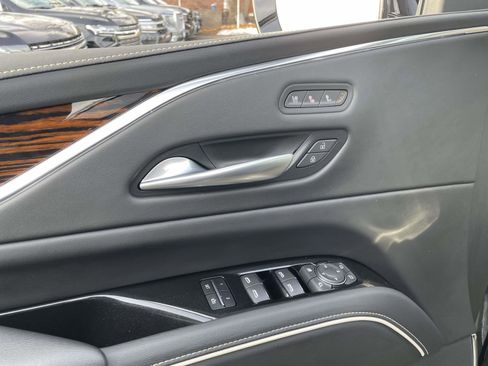 Certified 2023 Cadillac Escalade Premium Luxury image 18