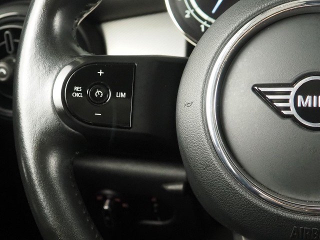 Used 2024 MINI Cooper 2-Door Hardtop FWD image 20