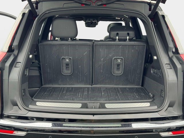Certified 2026 Cadillac Vistiq Sport w/ LPO, Floor Liner Package AWD/4WD image 16