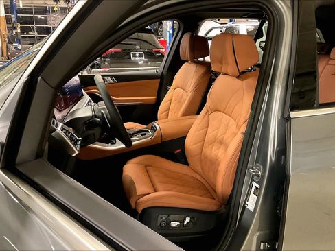 New 2026 BMW X5 sDrive40i w/ Climate Comfort Package image 9