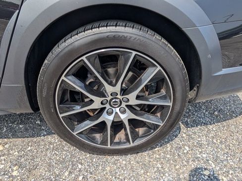 Used 2020 Volvo V90 T6 Cross Country w/ Advanced Package AWD/4WD image 24