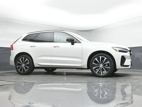 Used 2023 Volvo XC60 B5 Ultimate AWD/4WD image 33