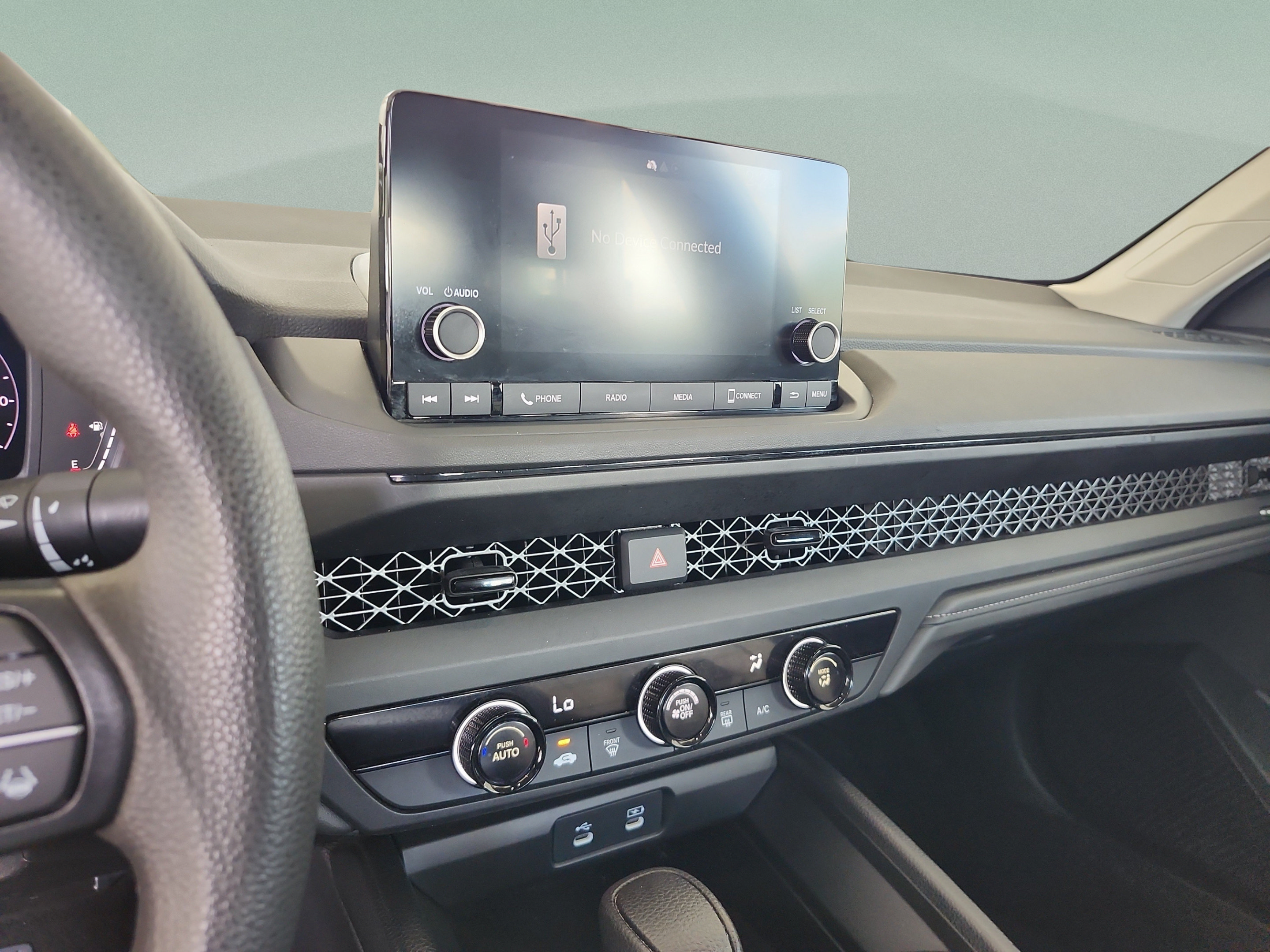 Used 2023 Honda Accord LX image 13