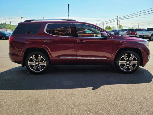 Used 2018 GMC Acadia Denali w/ Technology Package AWD/4WD image 22