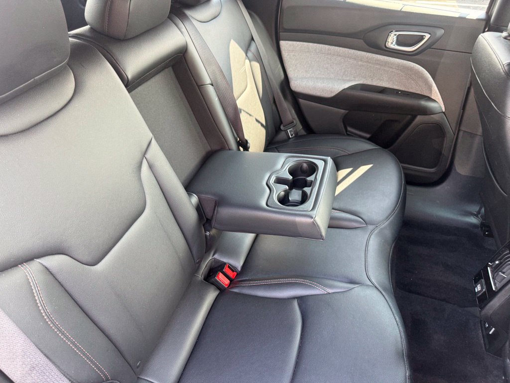 Certified 2024 Jeep Compass Latitude AWD/4WD image 45