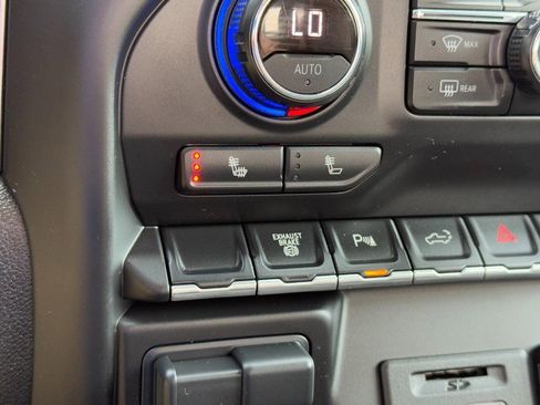 Used 2021 Chevrolet Silverado 2500 LT w/ All Star Edition image 20