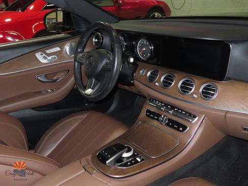 Used 2018 Mercedes-Benz E 300 4MATIC w/ Premium 2 Package (Q02) image 15