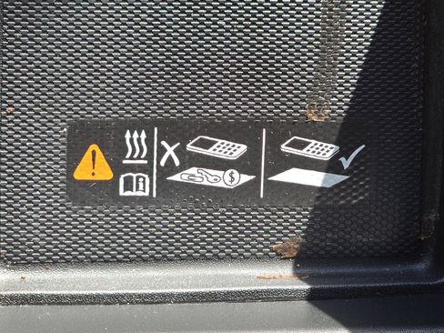 Used 2024 Chevrolet Silverado 1500 High Country image 9