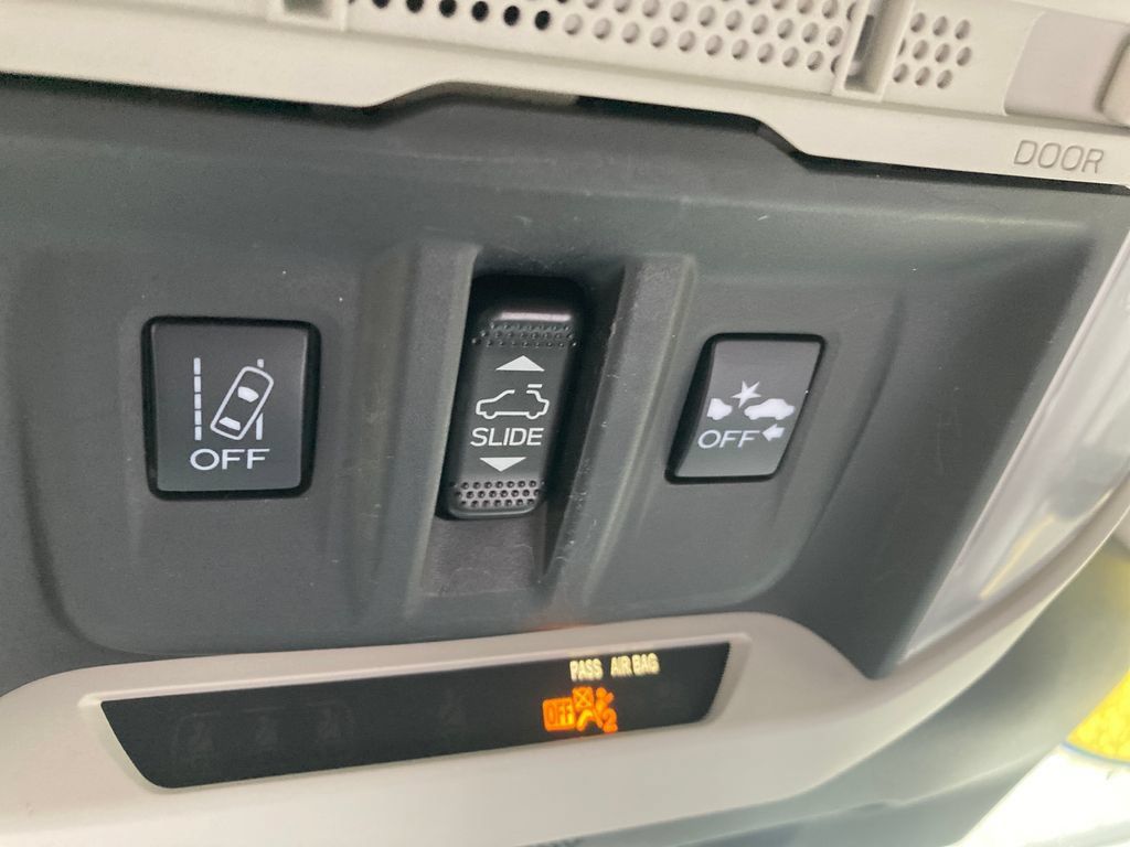 Used 2023 Subaru Forester Premium AWD/4WD image 47
