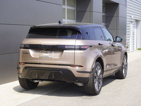 New 2026 Land Rover Range Rover Evoque S image 2