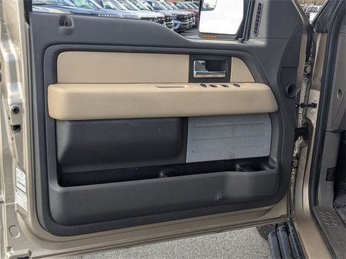 Used 2014 Ford F150 XLT w/ XLT Convenience Package image 9