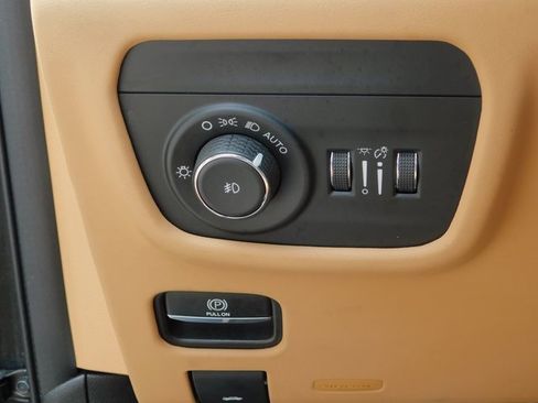 Used 2023 Jeep Grand Cherokee L Summit image 42