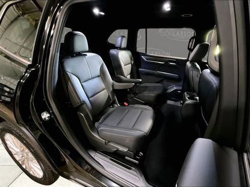 Used 2024 GMC Acadia Elevation AWD/4WD image 16