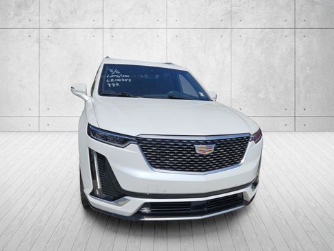 Used 2020 Cadillac XT6 Premium Luxury w/ Platinum Package AWD/4WD image 4
