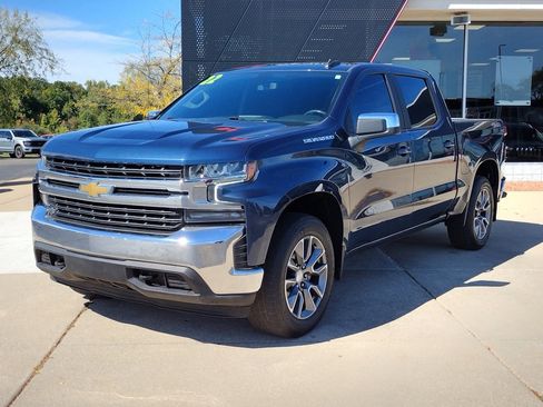 Used 2022 Chevrolet Silverado 1500 LT image 1