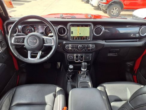 Used 2022 Jeep Wrangler Unlimited Sahara AWD/4WD image 10
