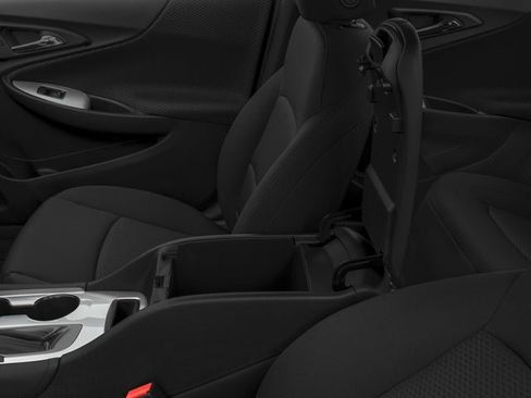 Used 2018 Chevrolet Malibu LT w/ Leather Package FWD image 15
