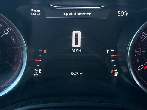 Used 2018 Dodge Challenger R/T image 21