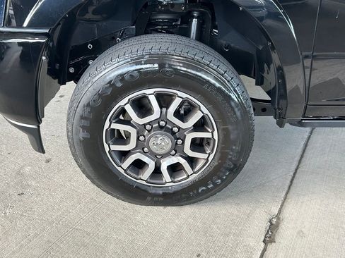 Used 2024 RAM 2500 Limited image 31