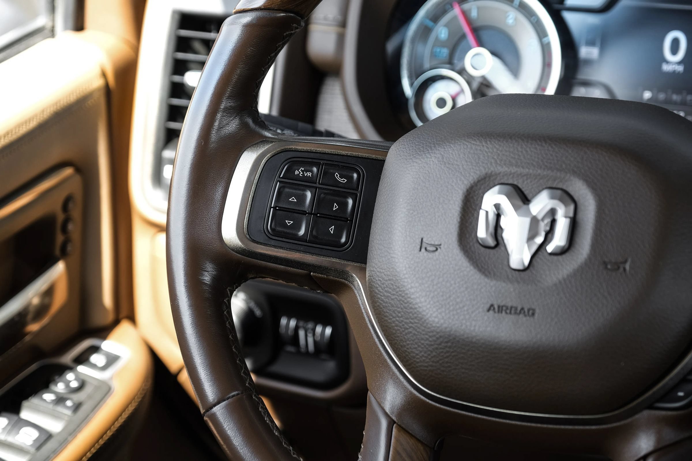 Used 2022 RAM 3500 Limited AWD/4WD image 23