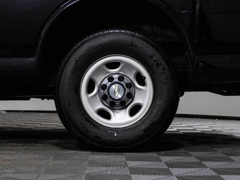 Used 2018 Chevrolet Express 3500 LT w/ LT Preferred Equipment Group image 42